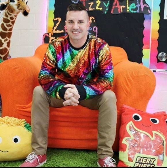 Greg Smedley Warren. I have been teaching for 20 years. I spent a year teaching fifth grade, two years in second grade and am now in my 17th year in Kindergarten, which I have determined is my calling & my passion.