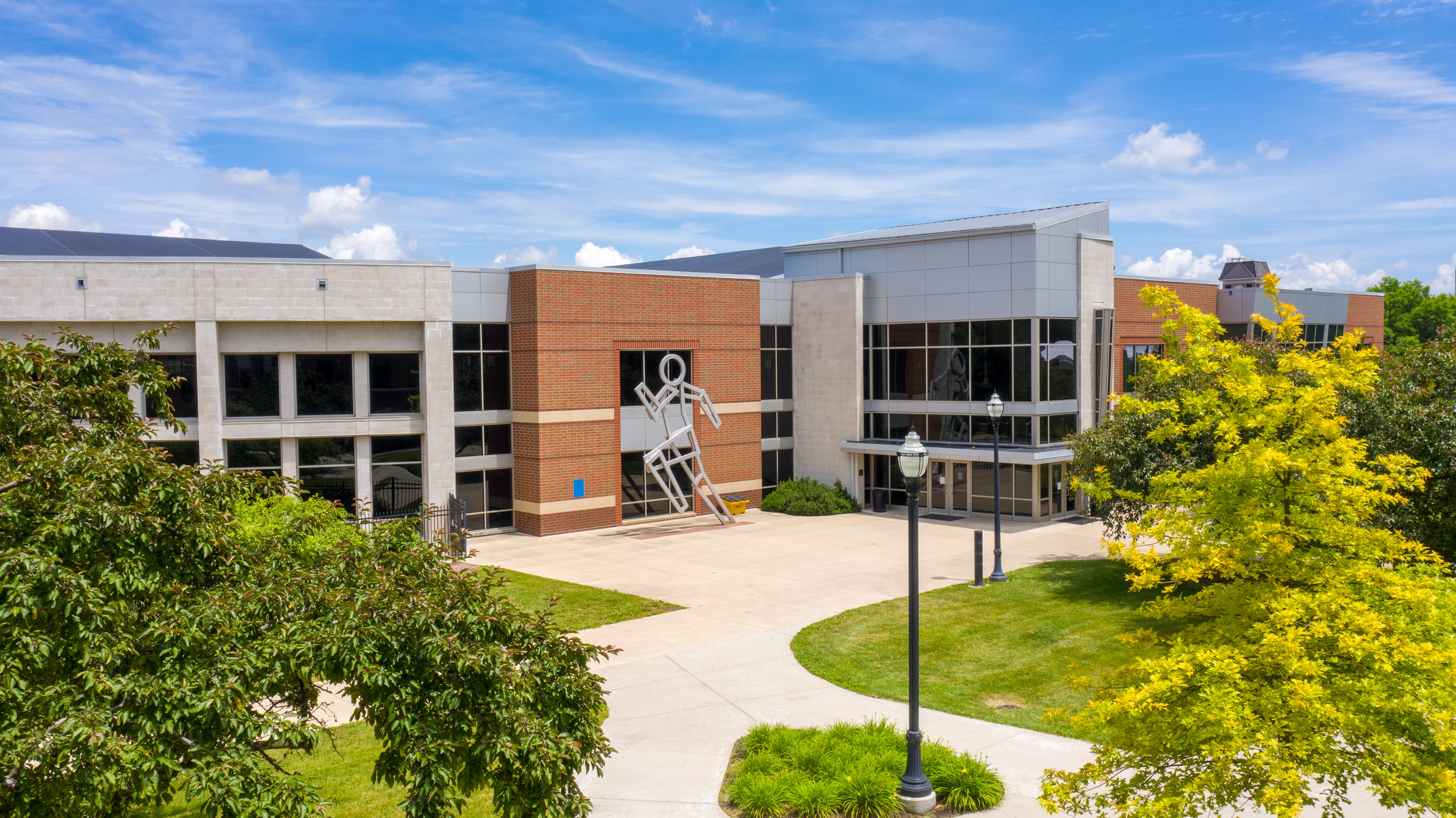Full view of the Indiana State University Rec Center.