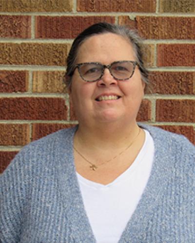 Photo of Laura Cash Bennett